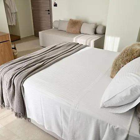 Rhotheon In Rhodes - Private Pool In Selected