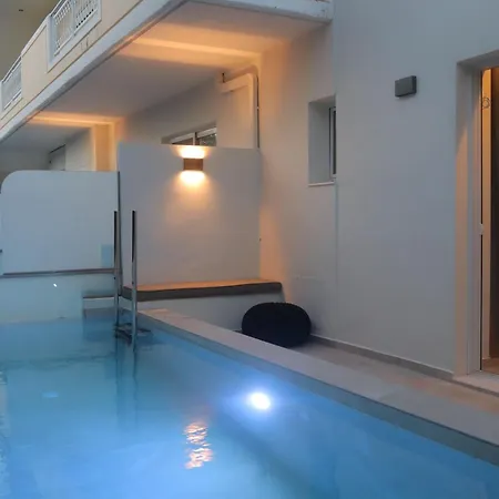Rhotheon In Rhodes - Private Pool In Selected アパート *