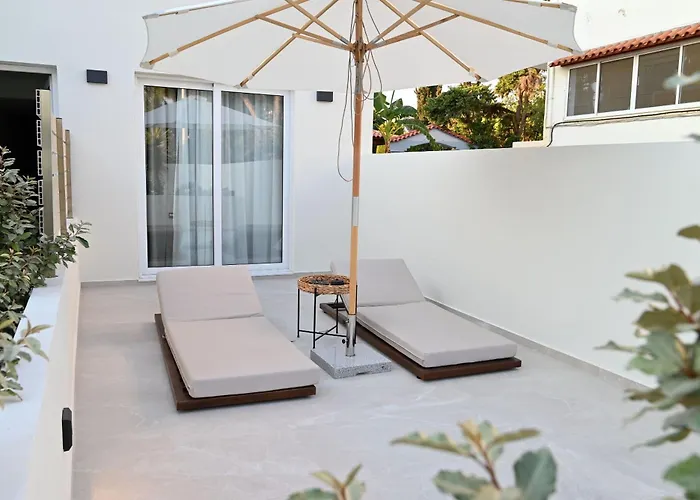 公寓 Rhotheon In Rhodes - Private Pool In Selected *