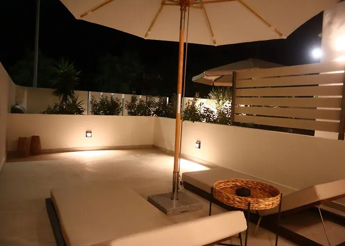 公寓 Rhotheon In Rhodes - Private Pool In Selected *