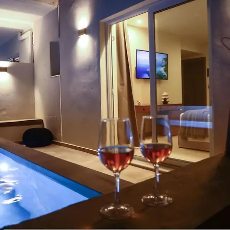 公寓 Rhotheon In Rhodes - Private Pool In Selected 伊利索斯